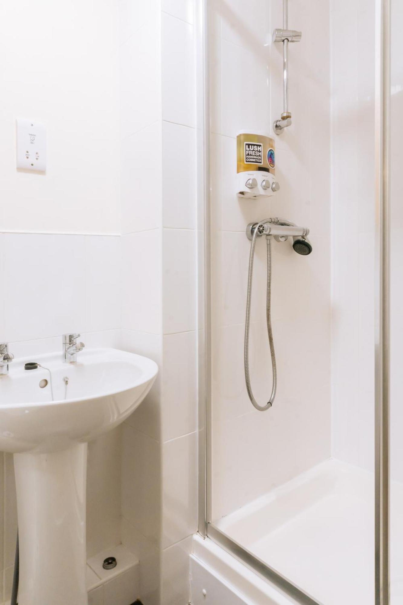 Stylish 3 Bedroom Apartment Near Hollyrood Park Edimburgo Esterno foto